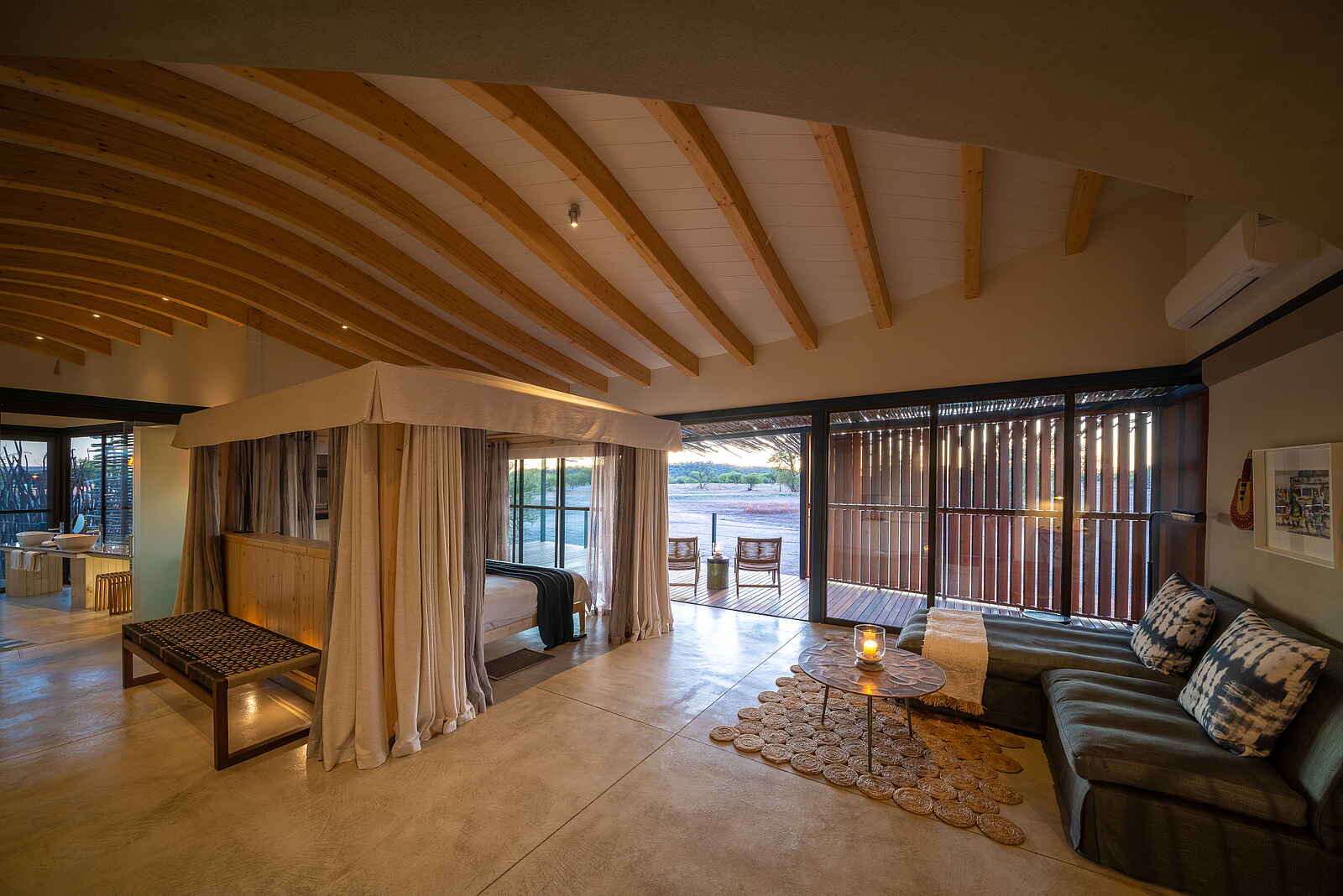 Anderssons At Ongava: Schlafzimmer und Wohnzimmer Anderssons At Ongava: Schlafzimmer und Wohnzimmer