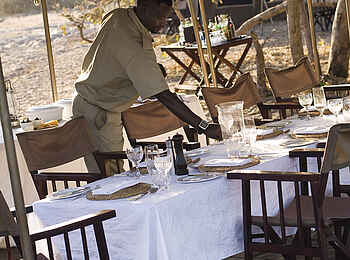 Chobe under Canvas: Der Tisch wird gedeckt
