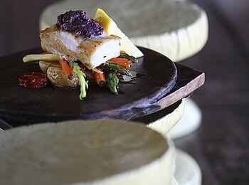 Phinda Homestead: Hauptgericht mit Fisch Phinda Homestead: Hauptgericht mit Fisch