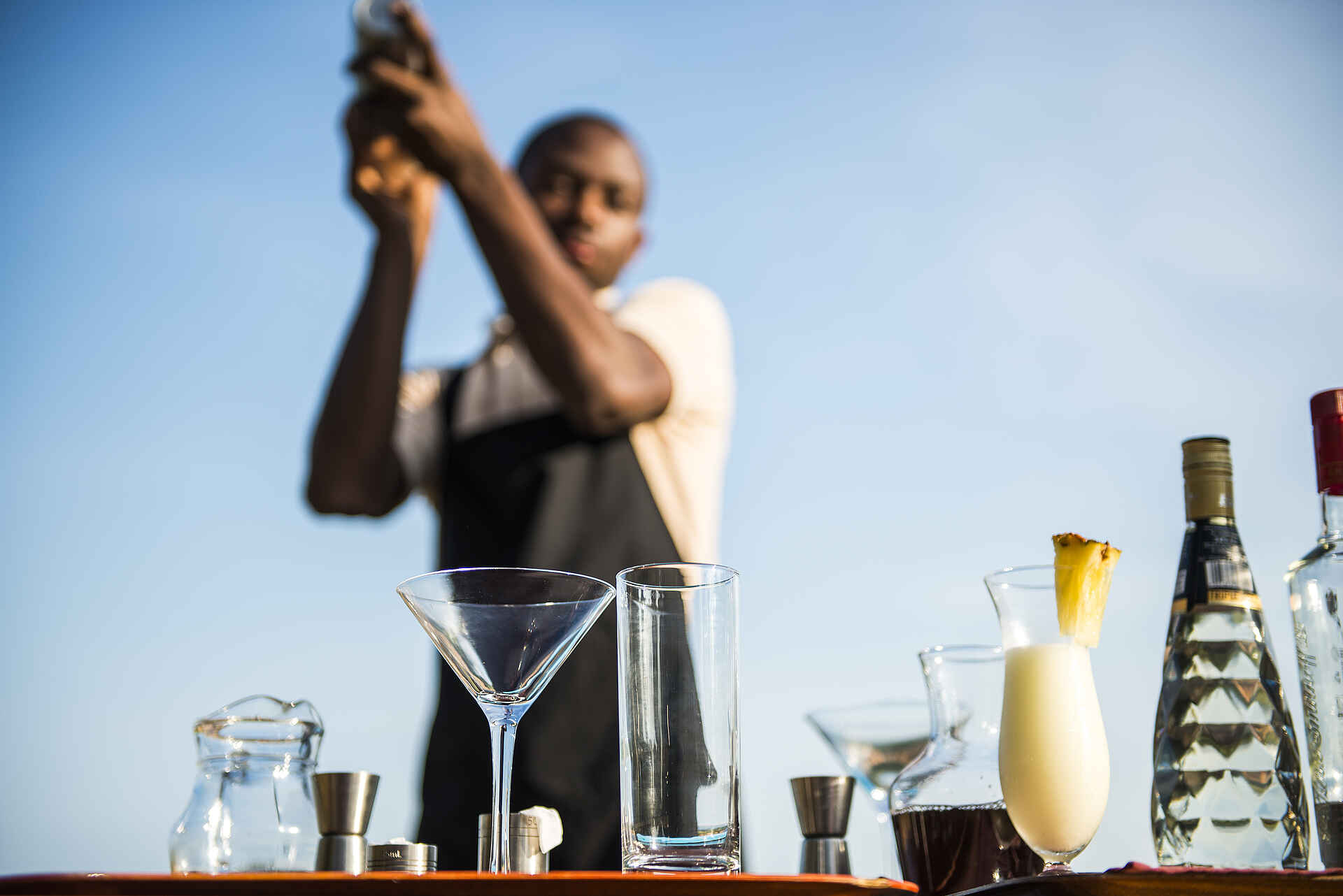 Volcanoes Kyambura Gorge Lodge: Barman