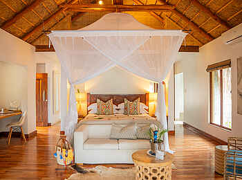 Azura Benguerra Island Retreat: Luxury Beach Villa Bett