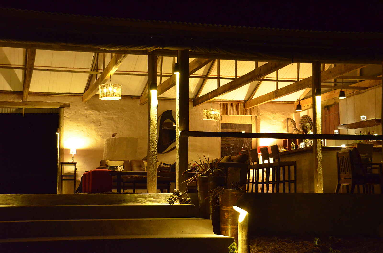 Chobe Elephant Camp: Aufgang zur Bar Chobe Elephant Camp: Aufgang zur Bar