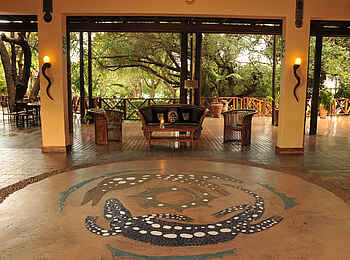 Chobe Marina Lodge: Schönes Mosaik