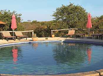 Etosha Safari Camp: Swimmingpool