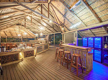 Rra Dinare Camp: Bar und Restaurant