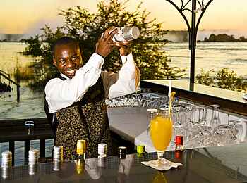 The Royal Livingstone: Cocktails auf dem Sonnendeck The Royal Livingstone: Cocktails auf dem Sonnendeck