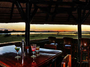 Chobe Savanna: Panoramablick aus der Bar Chobe Savanna: Panoramablick aus der Bar