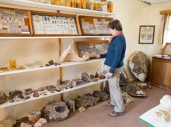 Hoanib Skeleton Coast Camp: Museumsbesuch Hoanib Skeleton Coast Camp: Museumsbesuch
