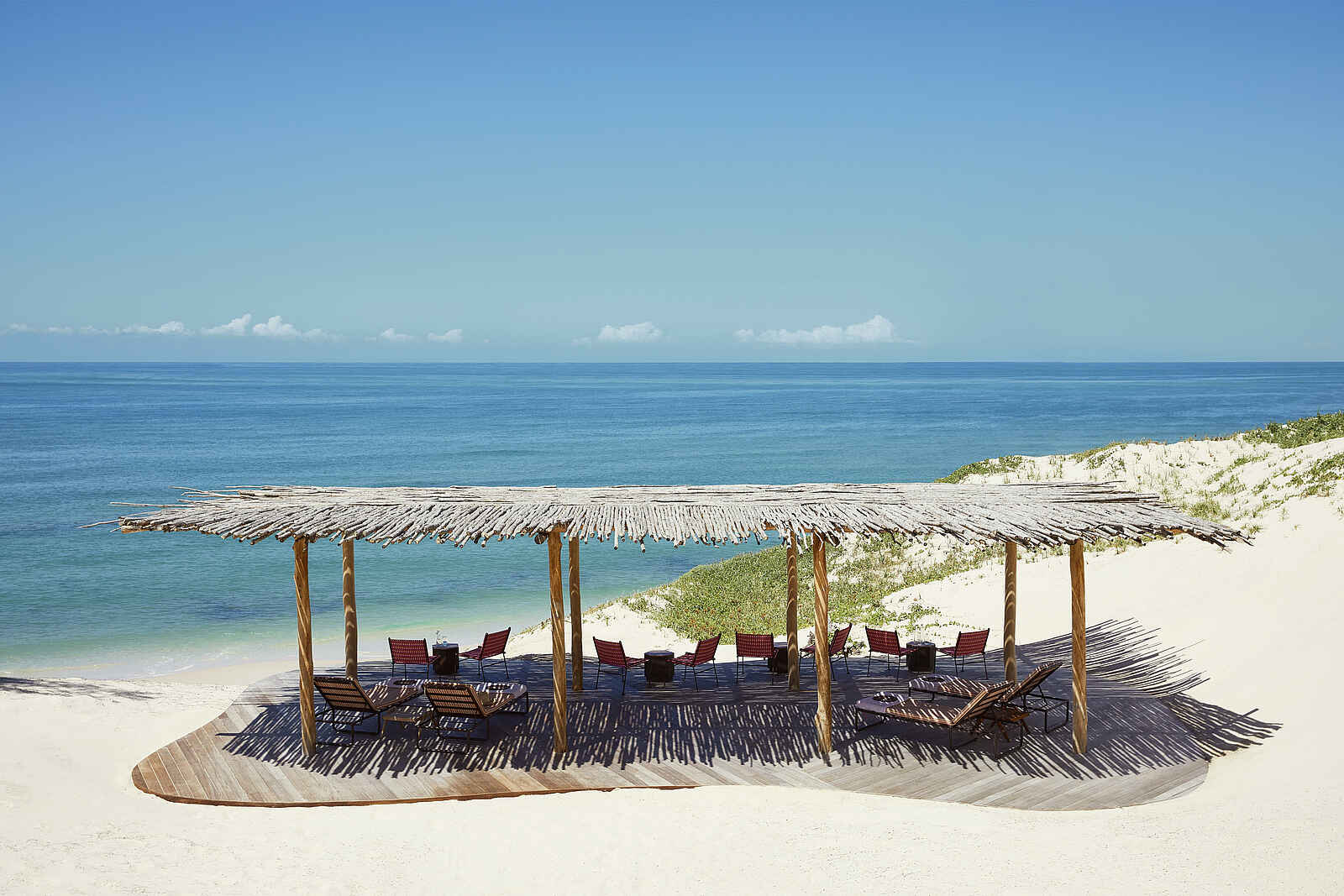 Kisawa Sanctuary: Überdachte Strandlounge Kisawa Sanctuary: Überdachte Strandlounge