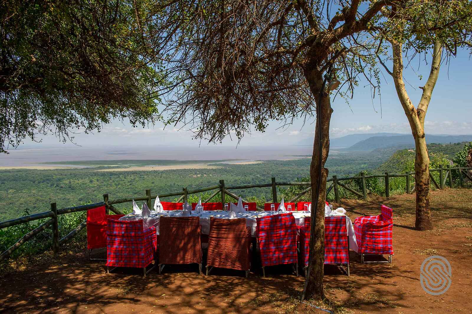 Lake Manyara Serena Lodge: Dining Area mit Ausblick Lake Manyara Serena Lodge: Dining Area mit Ausblick