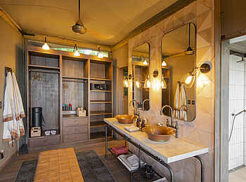Little Duma Tau Camp: Standard Suite Bad