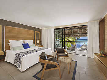 Paradis Beachcomber Golf Resort and Spa: Beachfront Suite Doppelbett Paradis Beachcomber Golf Resort and Spa: Beachfront Suite Doppelbett