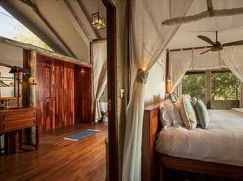 Shinde Lodge: Familienzelt mit angrenzendem Badezimmer Shinde Lodge: Familienzelt mit angrenzendem Badezimmer