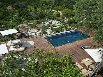 Legendary Mwiba Lodge: Blick auf den Pool Legendary Mwiba Lodge: Blick auf den Pool