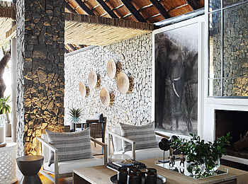 Londolozi Private Granite Suites: Sitzbereich