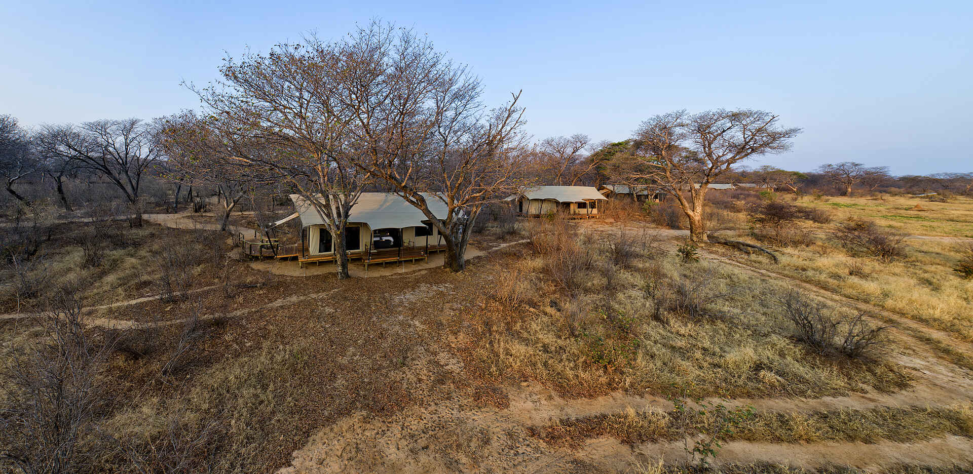 Hwange National Park, Machaba Safaris, Verney's Camp, Bäume, Gästeunterkunft, Landschaft, Afrikarma, Afrikarma Safaris, Afrikarma Safaris. Wildnis. Hautnah., Afrikarma.de