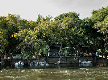 Ichingo Chobe River Lodge: Blick auf das Camp Ichingo Chobe River Lodge: Blick auf das Camp