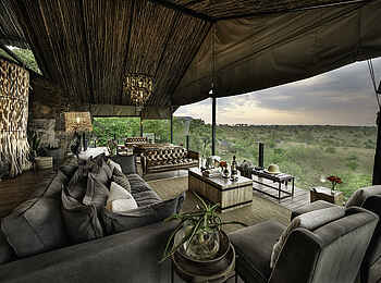 Nimali Mara Camp: Der Zentralbereich Nimali Mara Camp: Der Zentralbereich