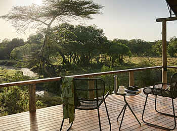 Sanctuary Tambarare Lodge: Private Veranda Sanctuary Tambarare Lodge: Private Veranda