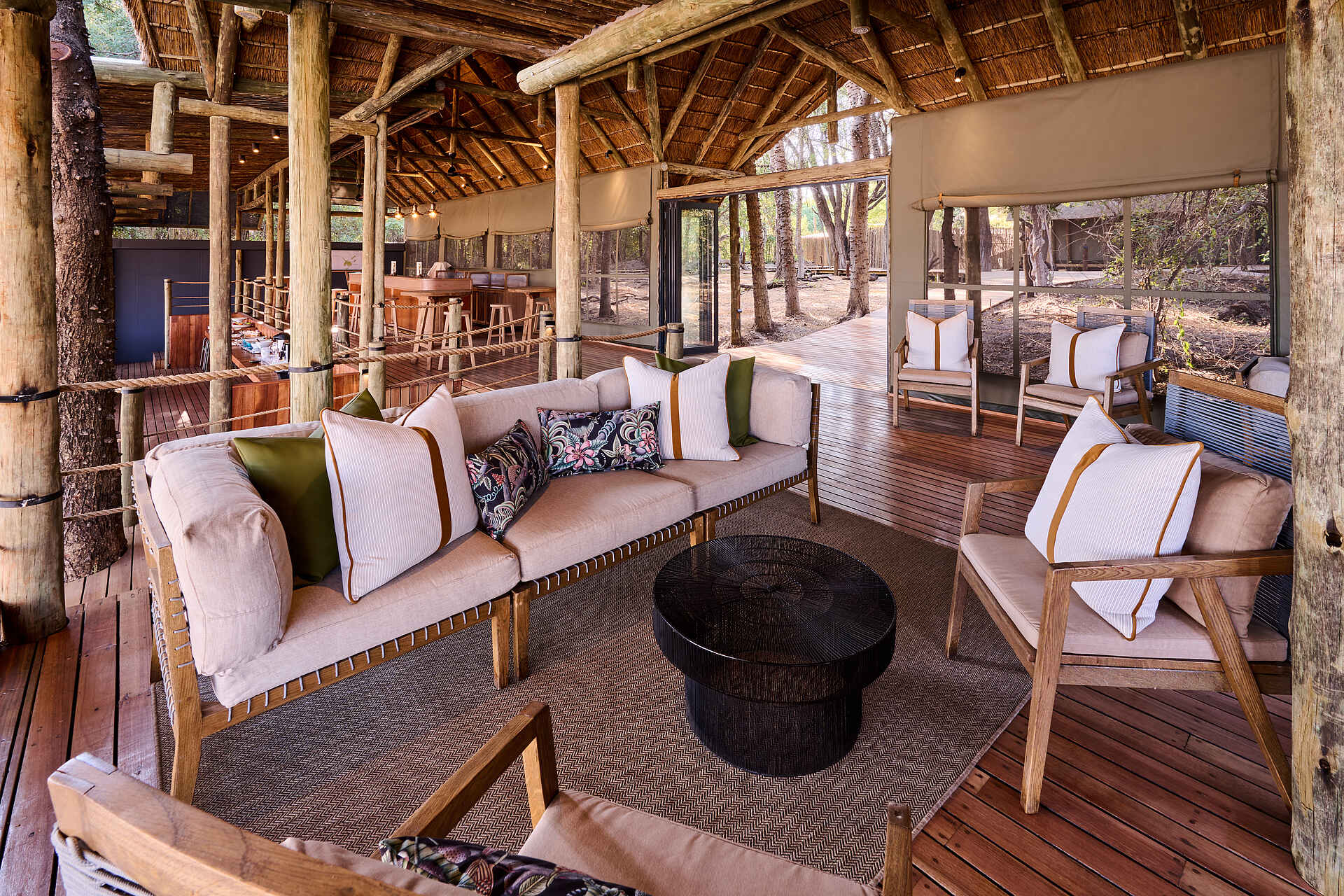 Savute Safari Lodge: Lounge