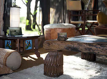 Serian Serengeti North: Detail in der Lounge Serian Serengeti North: Detail in der Lounge