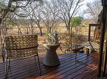 Tum Tum Treehouse Lodge: Terrasse