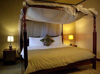 Five Volcanoes Boutique Hotel: Doppelbett