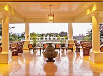 Hemingways Nairobi: Lobby Hemingways Nairobi: Lobby