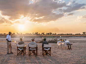 Time + Tide Mchenja: Sundowner im Flussbett