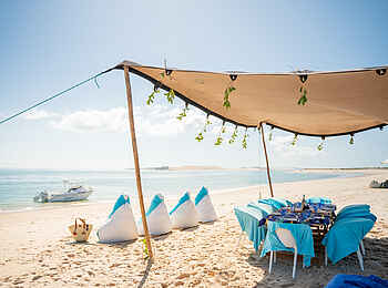 Azura Benguerra Island Retreat: Am Strand