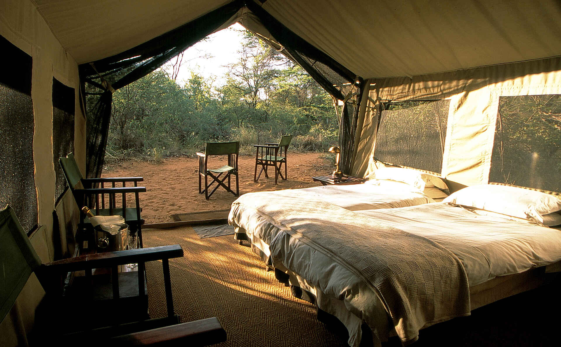 CON8706, & beyond, &Beyond, and Beyond, andBeyond, big 5, big five, botsuana, botswana, camping, chobe, chobe national park, chobe nationalpark, elefanten, fauna, löwen, nachhaltigkeit, nationalpark, nordbotswana, nördliches botswana, northern botsuana, okavango, okavango delta, okavango-delta, reise, reisen, safari, chobe river, chobe river front, Chobe under Canvas, under canvas, urlaub, accomodation, bett, betten, einrichtung, gästeunterkunft, gästezelt, guest room, schlafzimmer, zelt