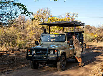 Ichingo Chobe River Lodge: Pirschfahrzeug Ichingo Chobe River Lodge: Pirschfahrzeug
