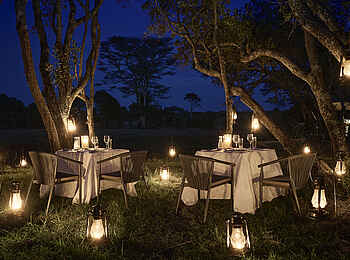 Sanctuary Tambarare Lodge: Dinner im Freien Sanctuary Tambarare Lodge: Dinner im Freien