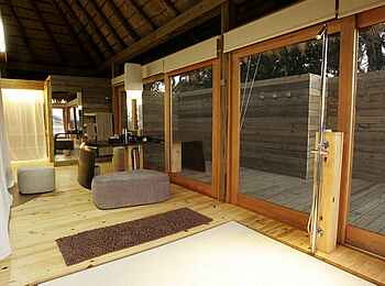 Vumbura Plains Camp: Dusche und Waschtisch