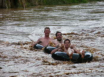 Ol Malo: Innertube Race