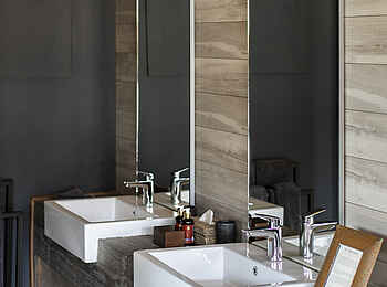 Serra Cafema: Das Gästebad