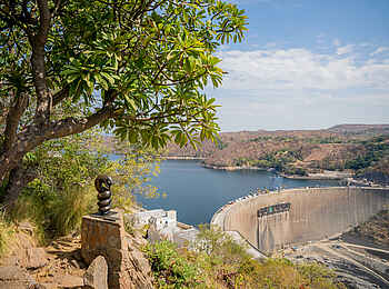 Fothergill Island Luxury Camp: Staudamm