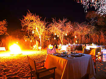 Tarangire Treetops: Dinner in der Boma